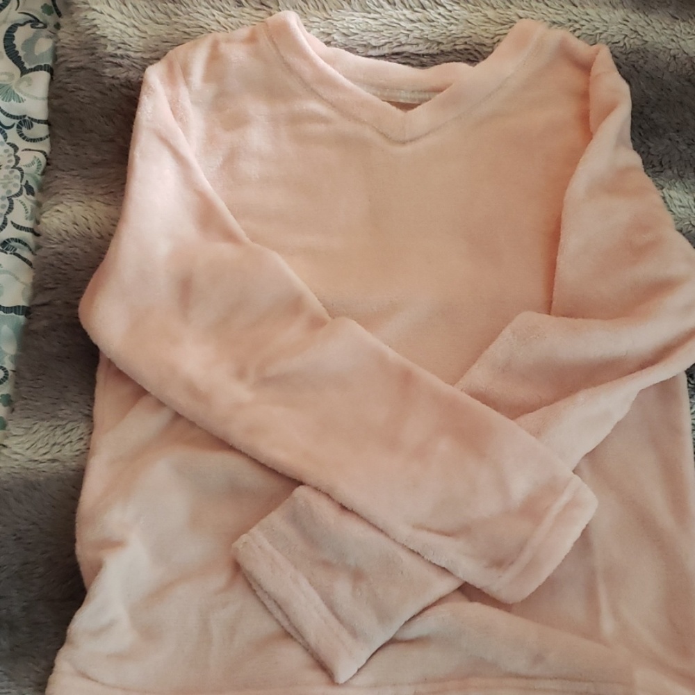 Fluffy pink longsleeve